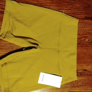 **SOLD**Lululemon Wunder Train High Rise 8" Short Size 14